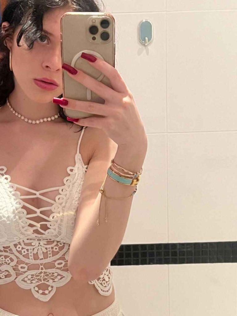 Эскорт девушка Дина