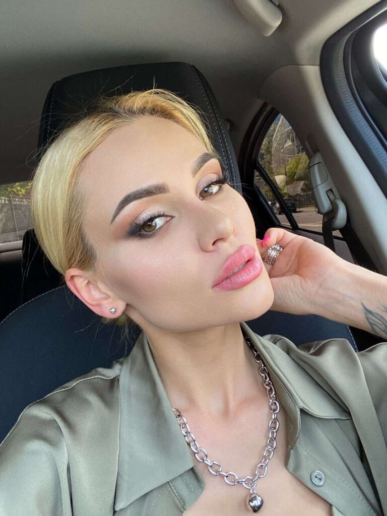 Почему зрелые эскортницы